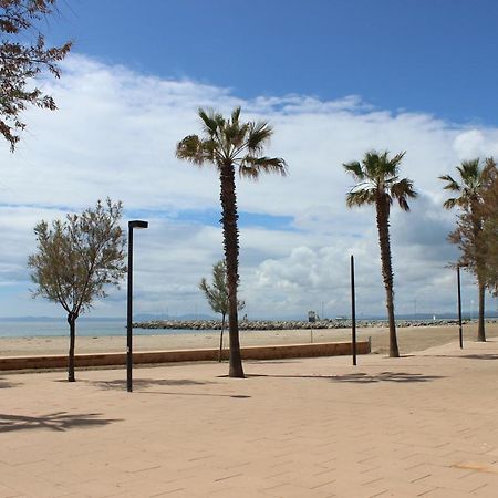 Beautiful Apartment In Front Of Beach, Pool, View Roses Zewnętrze zdjęcie