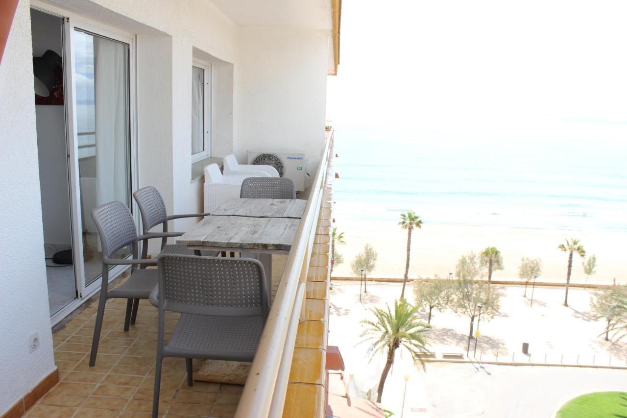 Beautiful Apartment In Front Of Beach, Pool, View Roses Zewnętrze zdjęcie